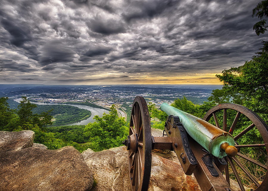 Cannon Photograph - Chattanooga Seal by Ben  Keys Jr