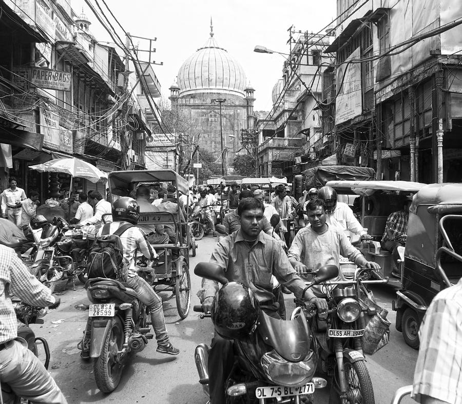 Delhi Photograph - Chawri Bazar Road BW by C H Apperson