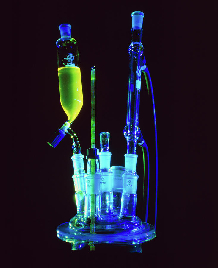 Chemistry Equipment Bolt-head Flask W/fittings Photograph by David Taylor/science Photo Library