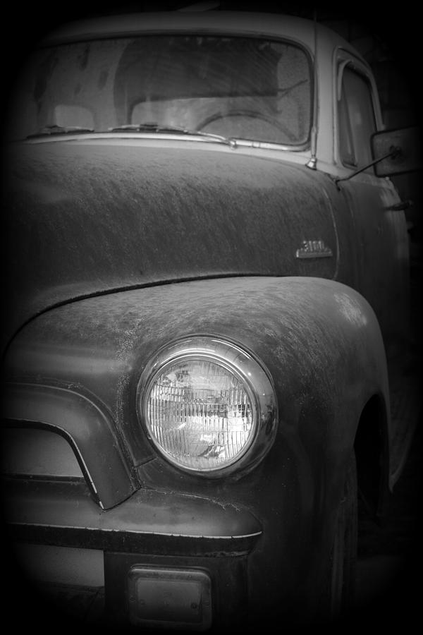 Chevy 3100 5 Window Photograph by Ernest Echols