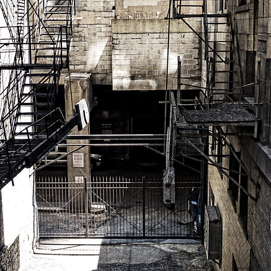 Chicago Photograph - Chicago Alley by Frank Winters