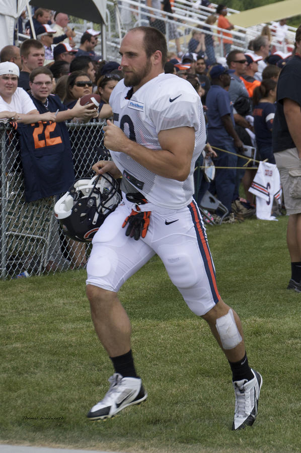 Chicago Bears LB Jordan Senn Training Camp 2014 Photograph by Thomas  Woolworth - Pixels