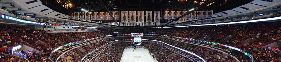 Stan Mikita Photograph - Chicago Blackhawks United Center Panorama 03 by Thomas Woolworth