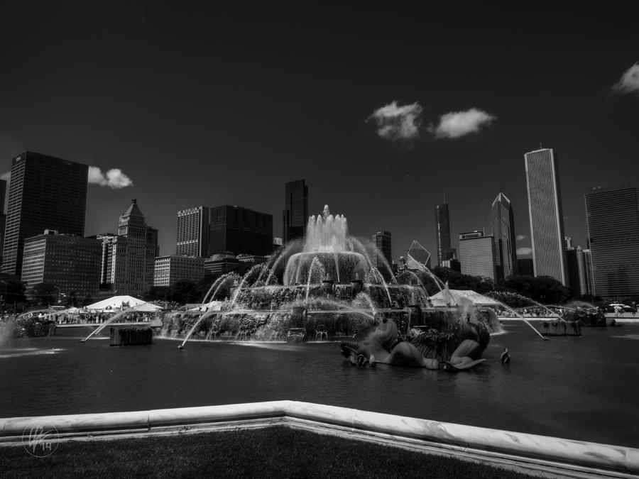 Chicago - Buckingham Fountain 002 BW Photograph by Lance Vaughn