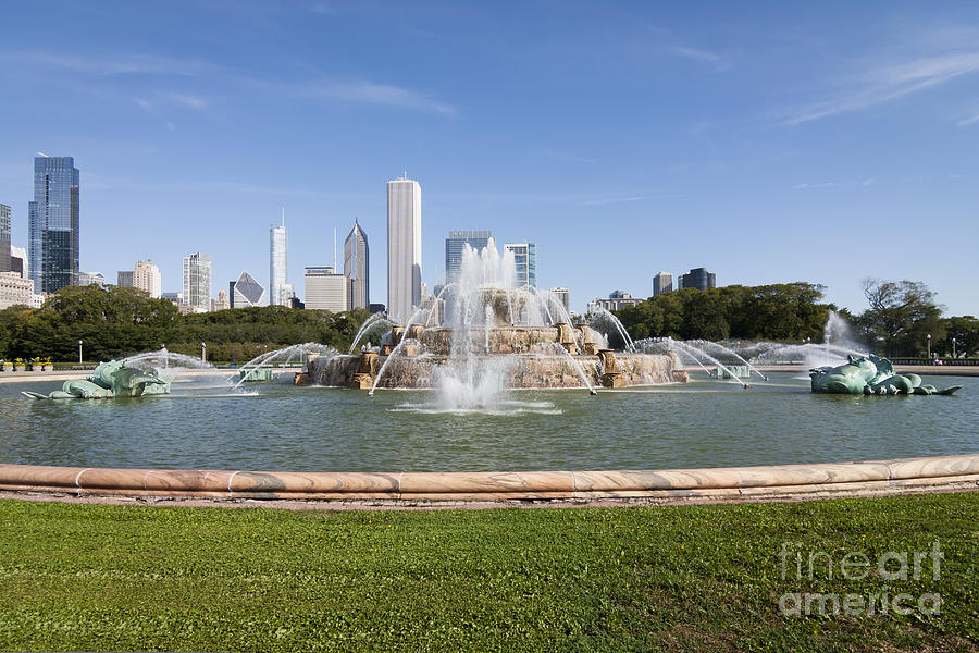 Chicago Buckingham Fountain Photograph by Patty Colabuono