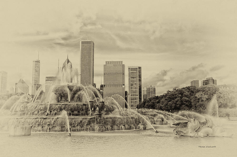 Chicago Photograph - Chicago Buckingham Fountain Southside Heirloom by Thomas Woolworth