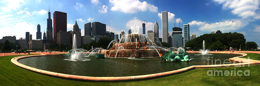 Grant Park Photograph - Chicago - Buckingham Skyline Panoramic by Randy Smith