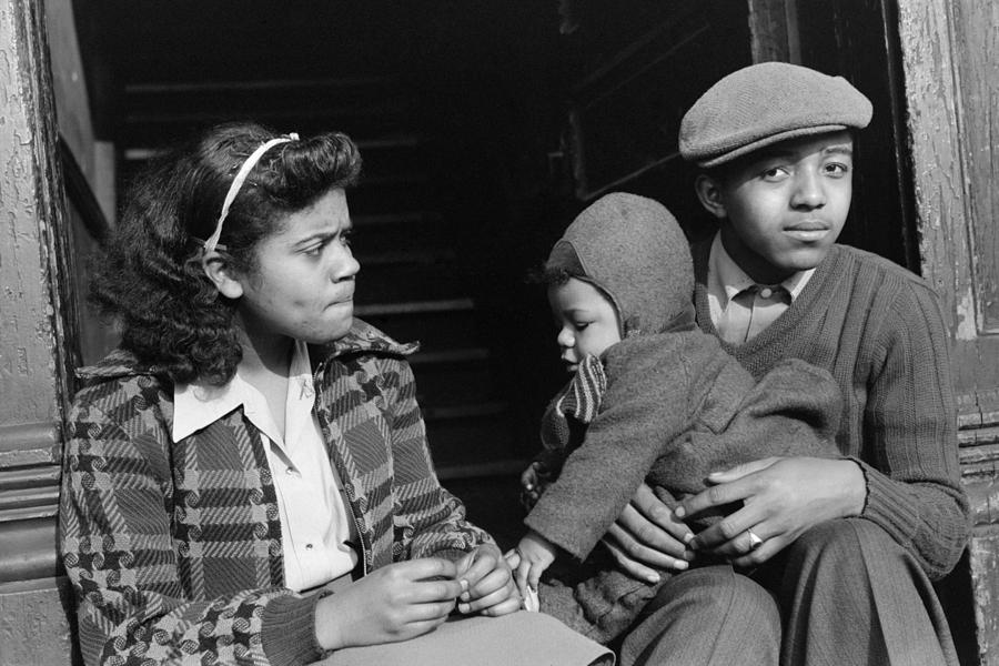 Chicago Family, 1941 Photograph by Granger