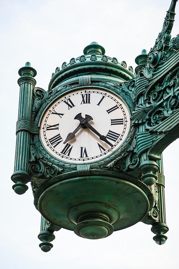 Chicago Photograph - Chicago Macys Marshall Fields Clock by Paul Velgos