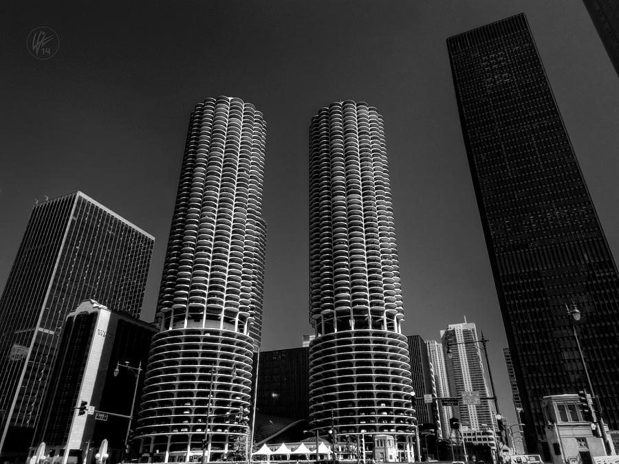 Chicago - Marina City 001 Photograph by Lance Vaughn
