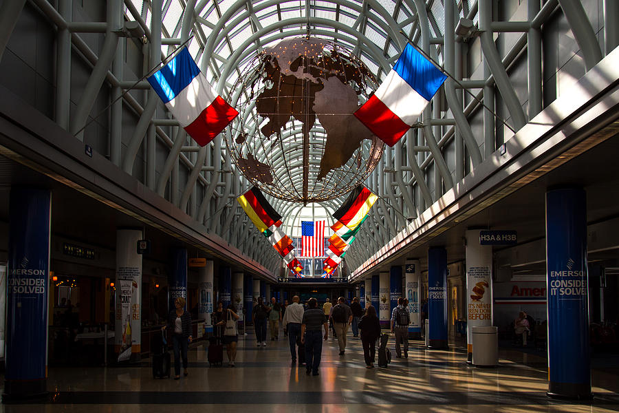 Chicago O'Hare Terminal 3 Photograph by Debbie Orlando - Pixels