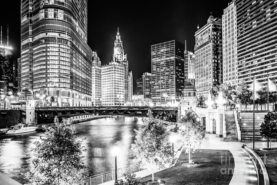 black and white chicago skyline wallpaper