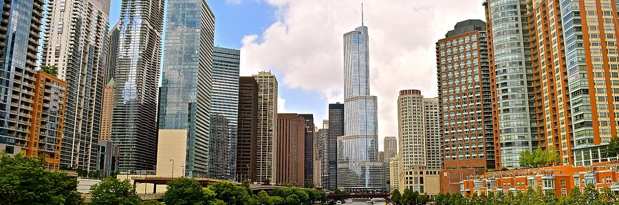 Chicago Photograph - Chicago River View Panorama by Frozen in Time Fine Art Photography