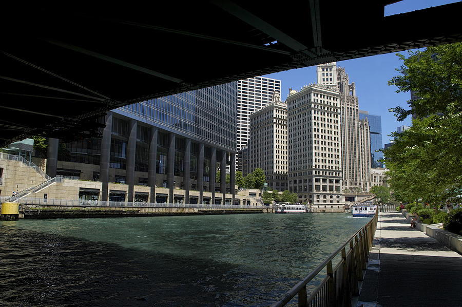 Chicago River Walk Going East 02 Photograph by Thomas Woolworth