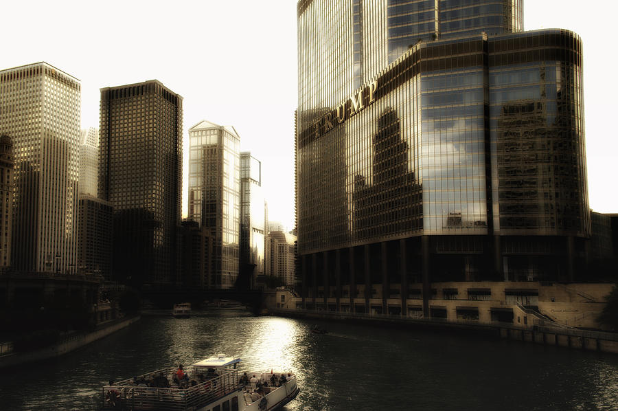 Chicago River Walk Looking West 02 Photograph by Thomas Woolworth