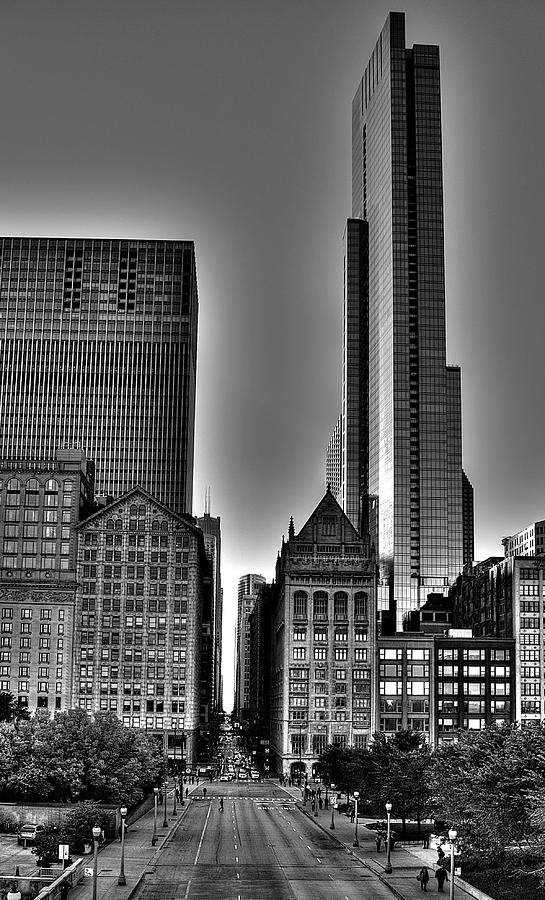 Chicago Skyline 2 BW Photograph by Richard Zentner