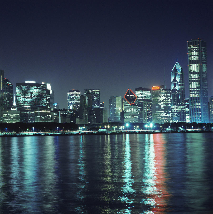 Chicago Skyline Photograph by Mark Thomas/science Photo Library | Fine ...