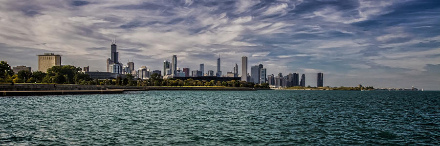 Chicago Skyline Photograph - Chicago Skyline panoramic crop by Sven Brogren