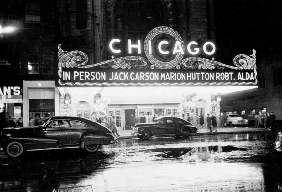 Chicago Theater, 1949 Photograph by Granger