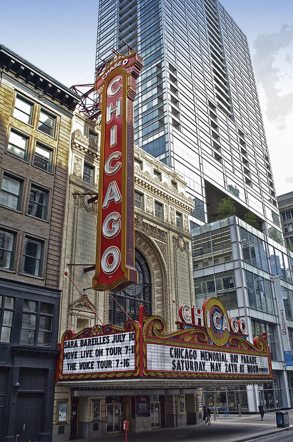 Chicago Theater Facade Northside Photograph by Thomas Woolworth