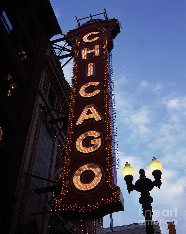 Chicago Theater Photograph by Rafael Macia