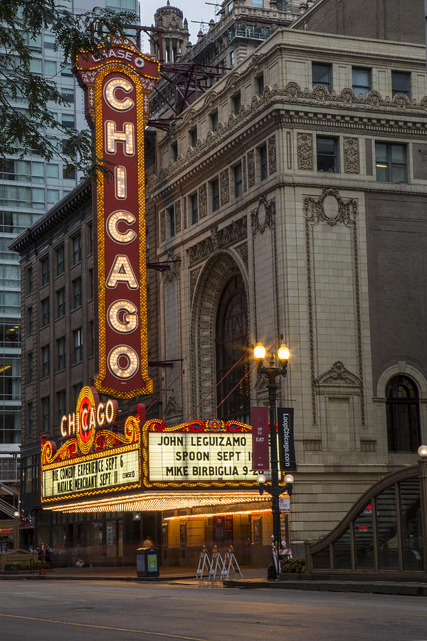 Chicago Theater Vertical Photograph by John McGraw