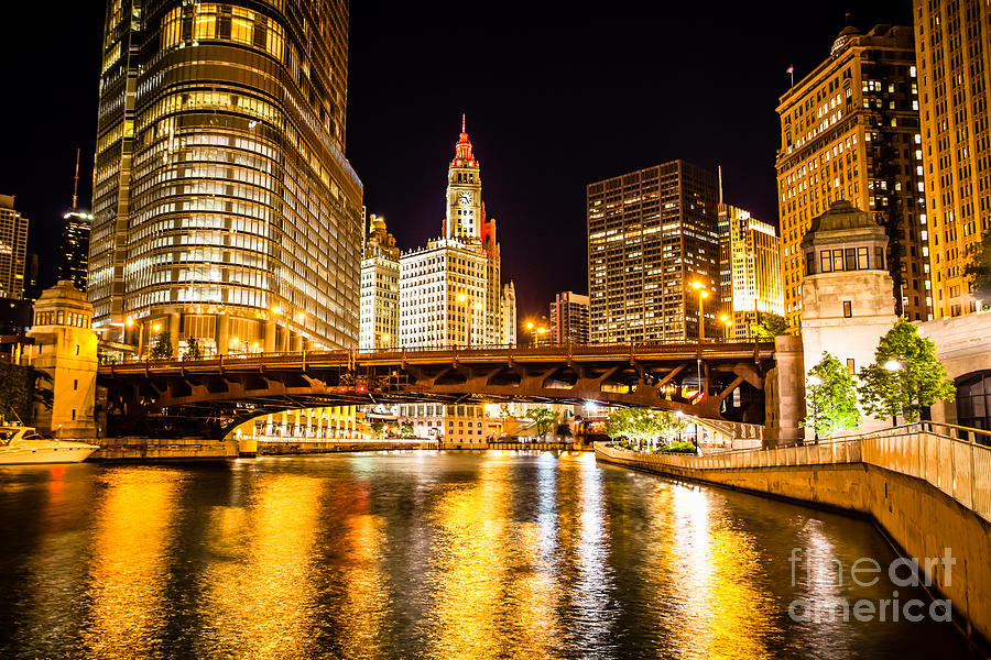Chicago Photograph - Chicago Wabash Avenue Bridge at Night Picture by Paul Velgos