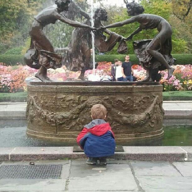 Central Park Photograph - Child At The Fountain by Christopher M Moll