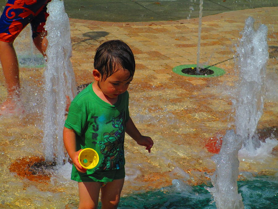 Fountain Photograph - Childhood Summers by Elaine Haakenson