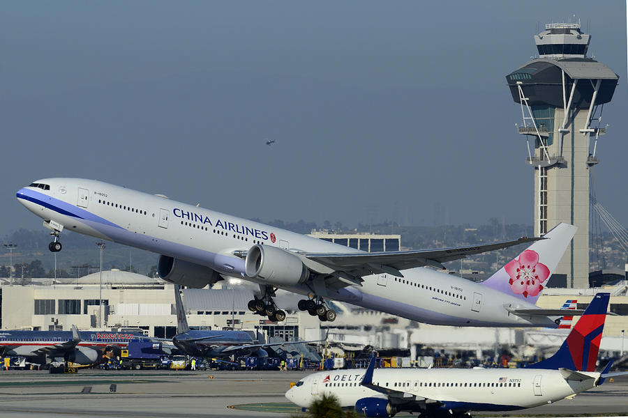 China Airlines Boeing 777-36NER B-18052 KLAX January 19 2015 Photograph by Brian Lockett