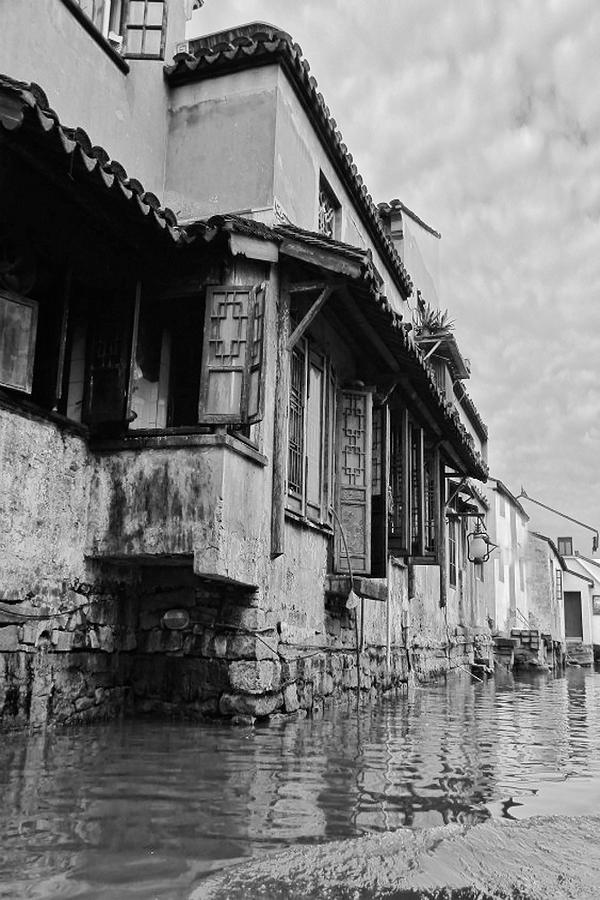 China Grand Canal Black and white Photograph by Cathy Anderson
