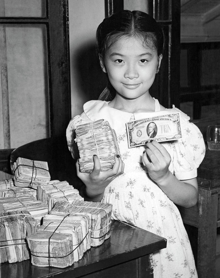 Chinese Inflation Photograph by Underwood Archives