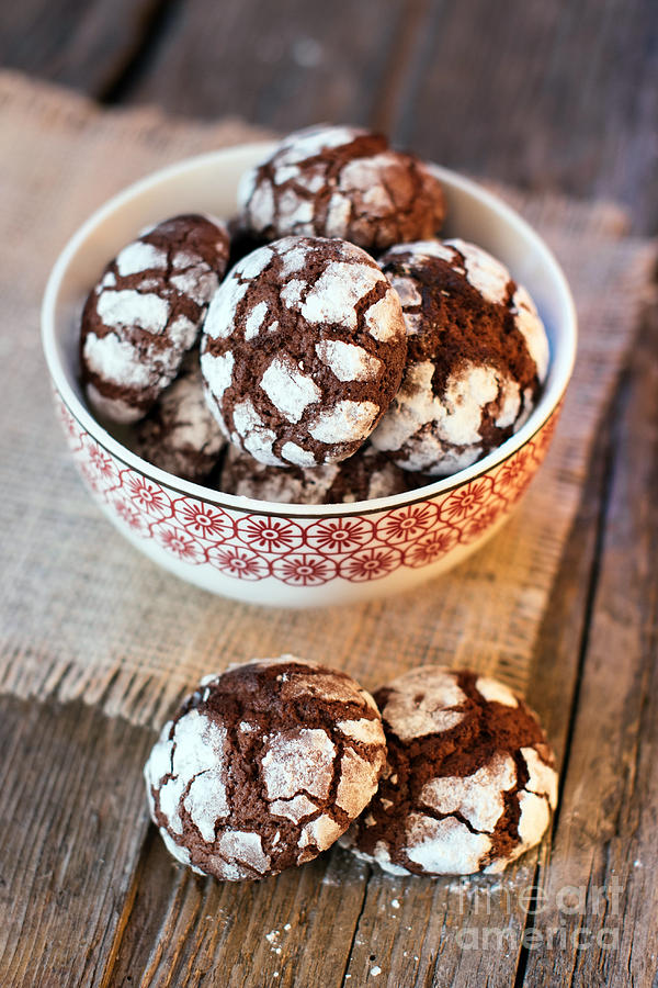 Cookie Photograph - Chocolate Crinkles by Viktor Pravdica