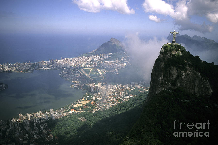 Christ Statue, Rio De Janeiro, Brazil Photograph by Bill Bachmann