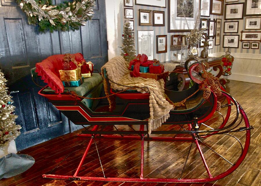 Christmas at Historic Bedford Springs Photograph by William Rockwell