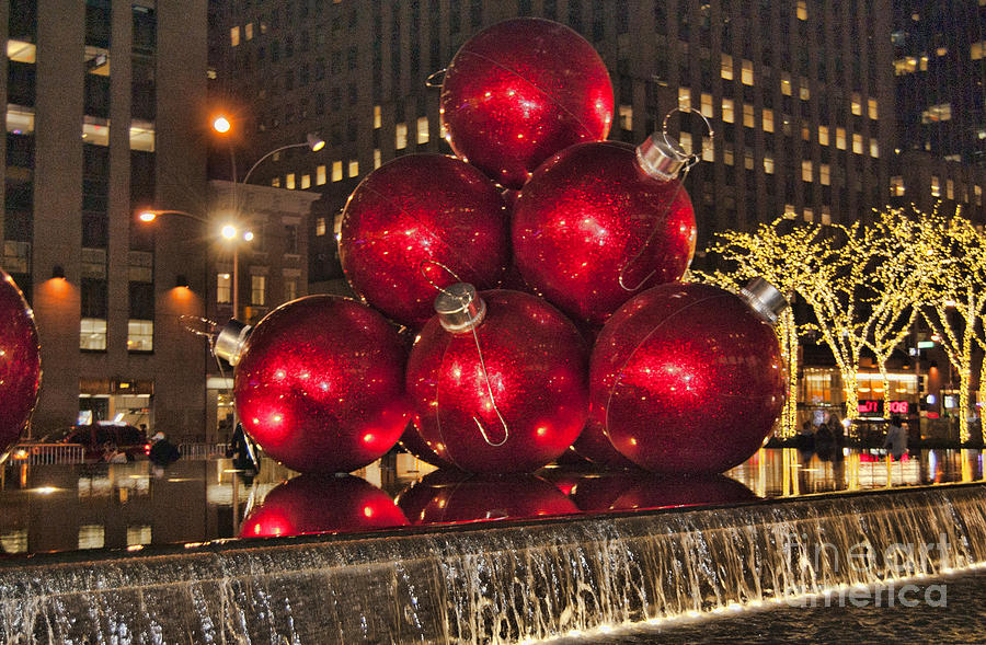 Christmas On 5th Avenue Manhattan 3 Photograph by Steve Purnell ...