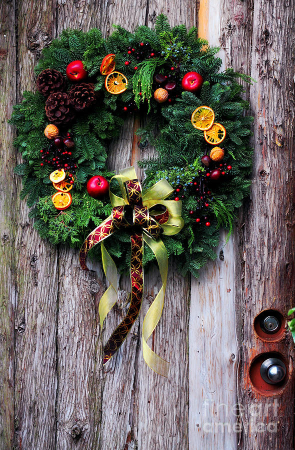 Christmas Wreath Photograph by Charline Xia