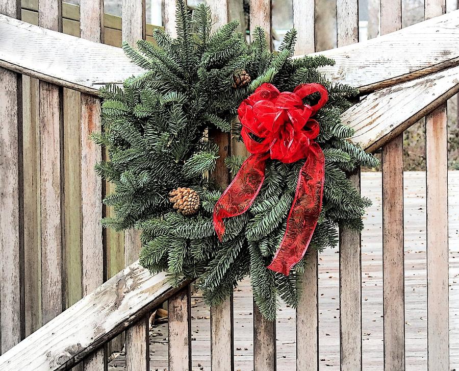 Christmas Wreath Photograph by Janice Drew