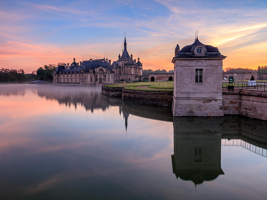 Château de chantilly au lever de soleil Photograph by Michel Hincker