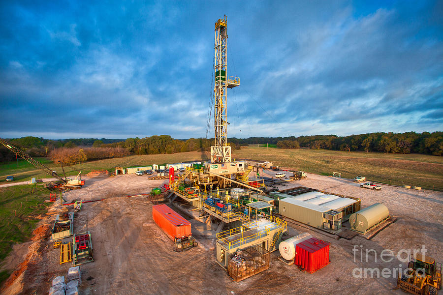 Oil Rig Photograph - Cim002gw-16 by Cooper Ross