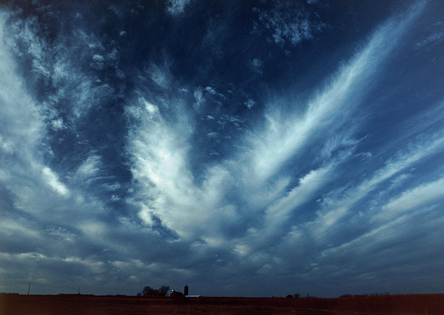 Cirrus Cloud Photograph - Cirrus Clouds by Keith Kent/science Photo Library