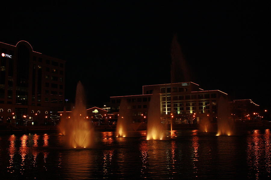 X10 Photograph - City Center Fountain by James Lawson
