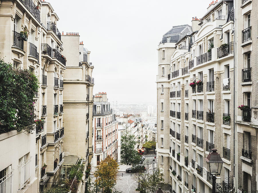 City Of Paris Scenics Montmartre Photograph by Knape