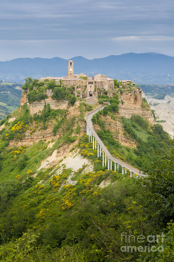 Civita di Bagnoregio Tuscany striking position atop a plateau of Photograph by Peter Noyce