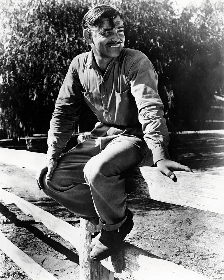 Clark Gable Photograph - Clark Gable in It Happened One Night  by Silver Screen