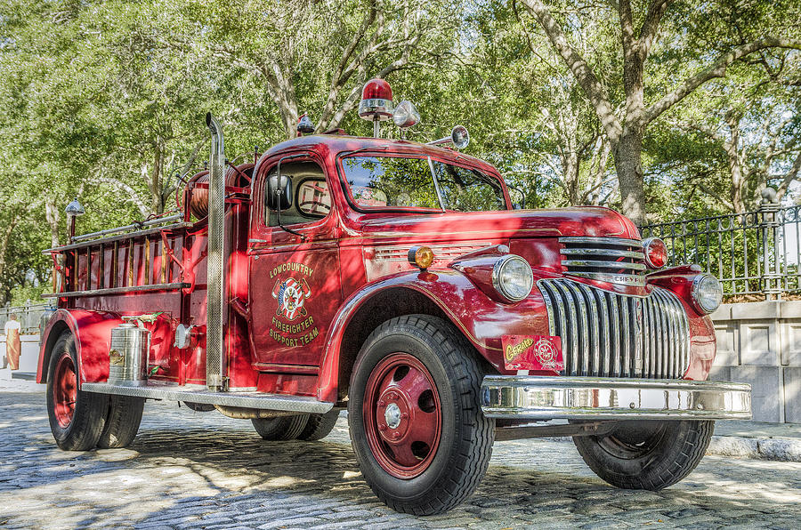  Classic  Chevy Fire  Truck  Photograph by Drew Castelhano