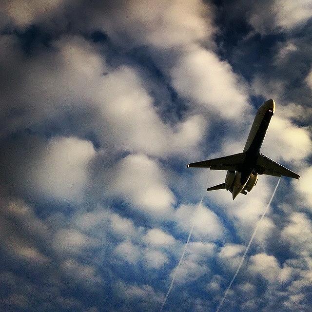 Jet Photograph - Cleared To Land #aviationlife #avgeek by Dan Piraino