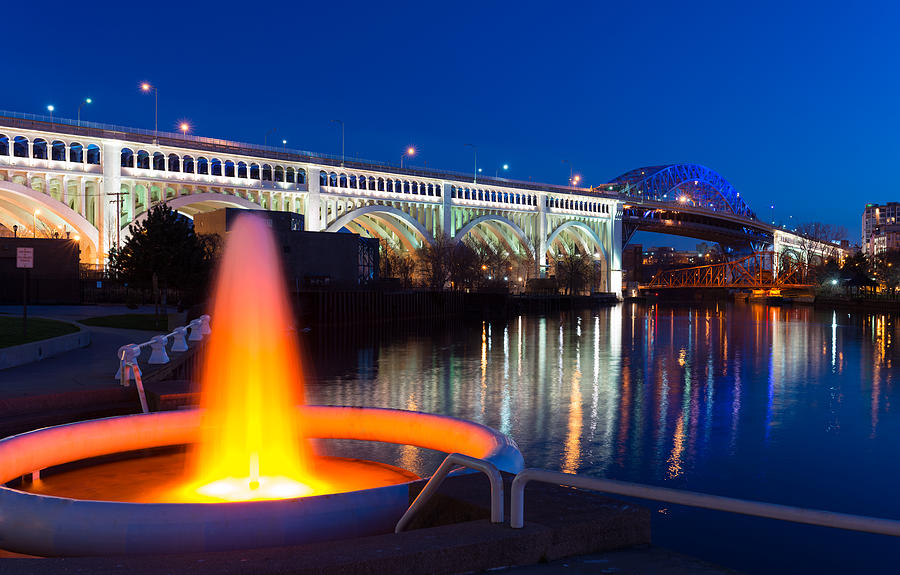 Cleveland Photograph - Cleveland Veterans Bridge Fountain by Clint Buhler