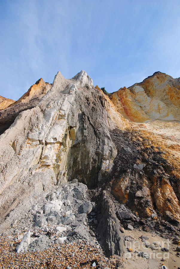 Cliffs at Alum Bay Photograph by Richard Gibb