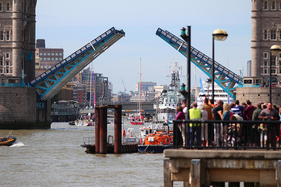 clipper round the world yacht race cost